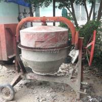 Dư con máy trộn 1 bao cần bán